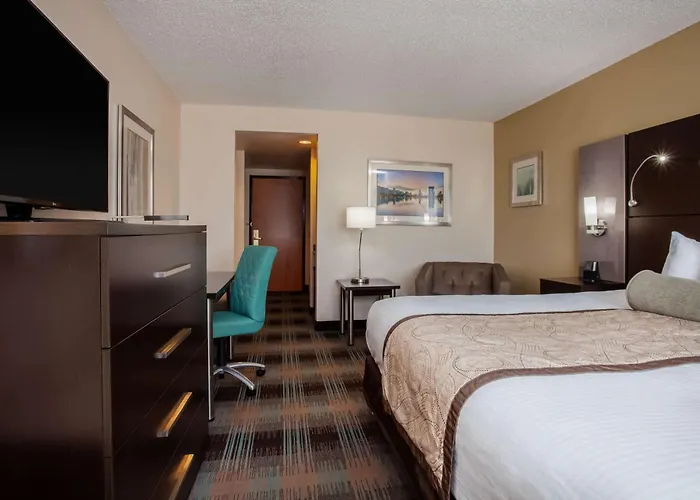 Wingate By Wyndham - Orlando International Airport- Free Hot Breakfast