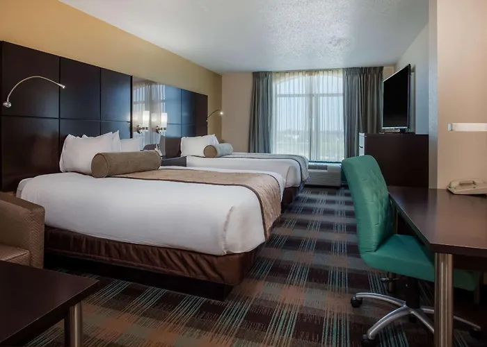 Wingate By Wyndham - Orlando International Airport- Free Hot Breakfast